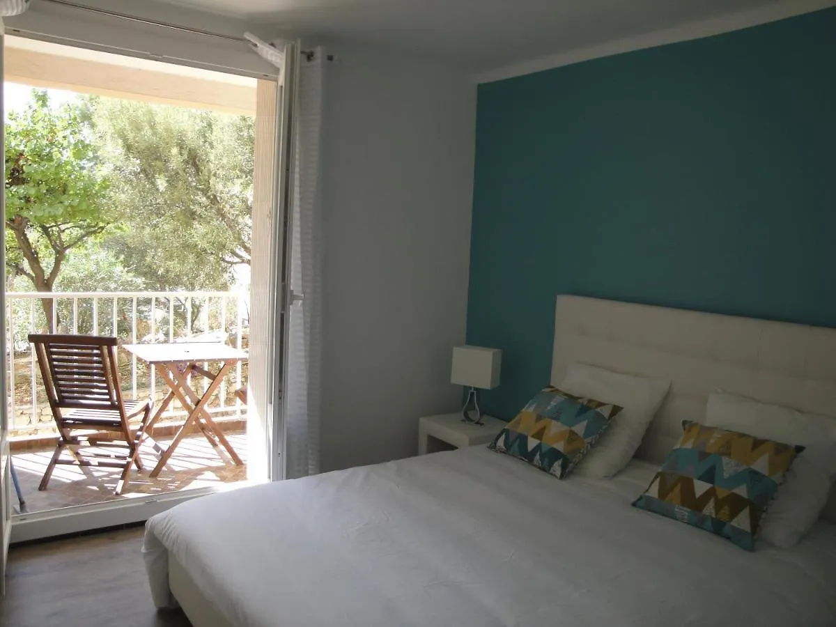 Appartement T3 4* centre de Cassis parking, climatisé, wifi 0*,  France