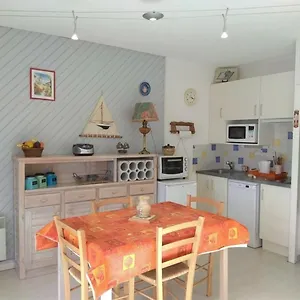 https://apartment-studio-6-personnes-studio-cabine-5-6-2.midi-pyreneeshotels.com