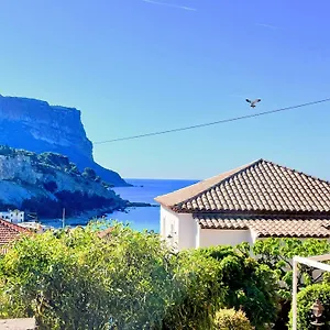 Lou Casteu Cassis