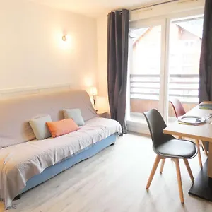 https://apartment-6-personnes-t2-6-pers-foncia-6-couchages.midi-pyreneeshotels.com